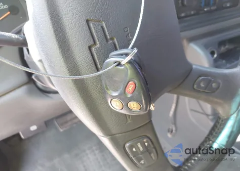 2004 Chevrolet Silverado 1500 Ls из США, поврежденный, VIN 2GCEC19T541131533